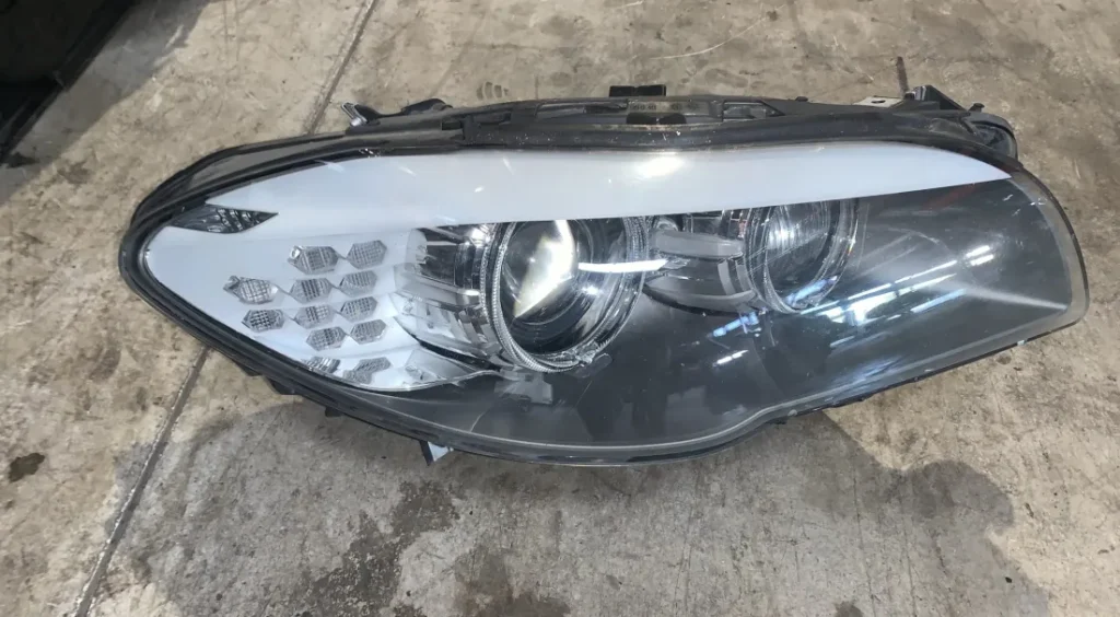 ΦΑΝΑΡΙ ΕΜΠΡΟΣ ΔΕΞΙΑ BI XENON BMW ΣΕΙΡΑ 5 F10 F11 (ΚΩΔ. ΑΝΤΑΛ. 7203252)