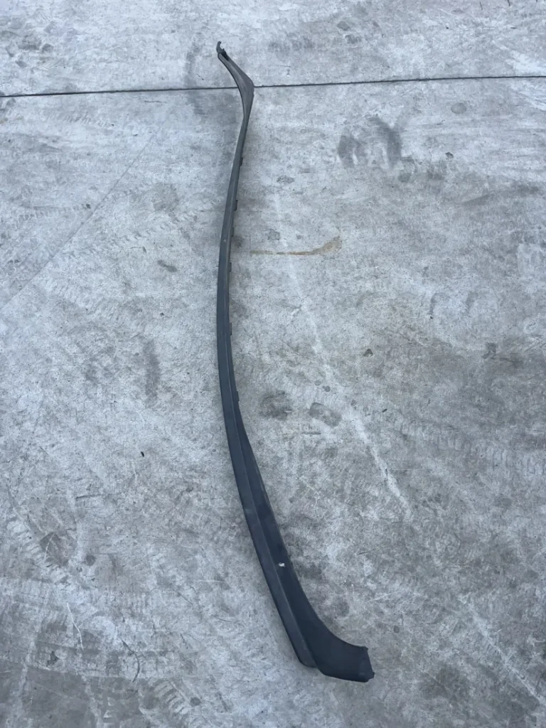 ΔΙΑΚΟΣΜΗΤΙΚΟ ΚΑΛΥΜΜΑ ΑΚΡΟΥ ΧΩΡΟΥ ΑΠΟΣΚΕΥΩΝ BMW X3 E83 (ΚΩΔ. ΑΝΤΑΛ. 51123416251)