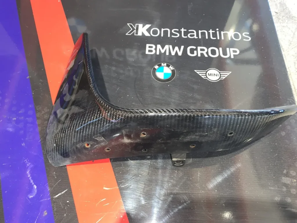 ΠΡΟΣΘΕΤΟ ΤΜΗΜΑ ΠΡΟΦΥΛΑΚΤΗΡΑ ΕΜΠΡΟΣ ΔΕΞΙΑ M PERFORMANCE CARBON M3 F80 M4 F82 F83 (ΚΩΔ. ΑΝΤΑΛ. 51112350710)