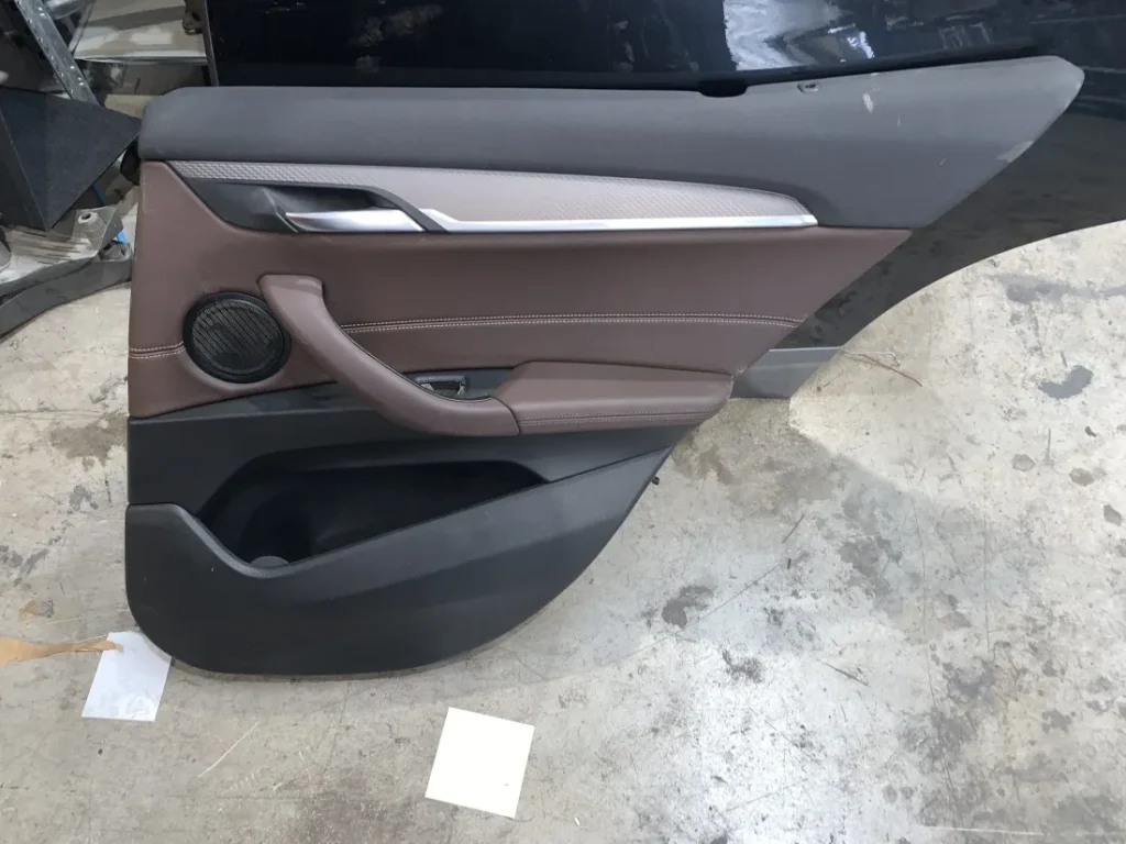 ΕΠΕΝΔΥΣΗ - ΤΑΠΕΤΣΑΡΙΑ ΠΟΡΤΑΣ ΠΙΣΩ ΔΕΞΙΑ BMW X2 F39