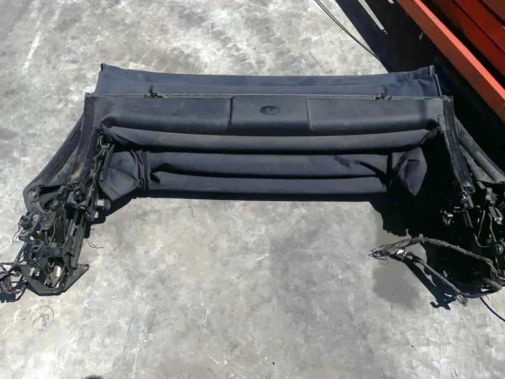 ΚΟΥΚΟΥΛΑ ΟΡΟΦΗΣ BMW ΣΕΙΡΑ 3 E46 CONVERTIBLE (ΚΩΔ. ΑΝΤΑΛ. 8229811 - 8229823)