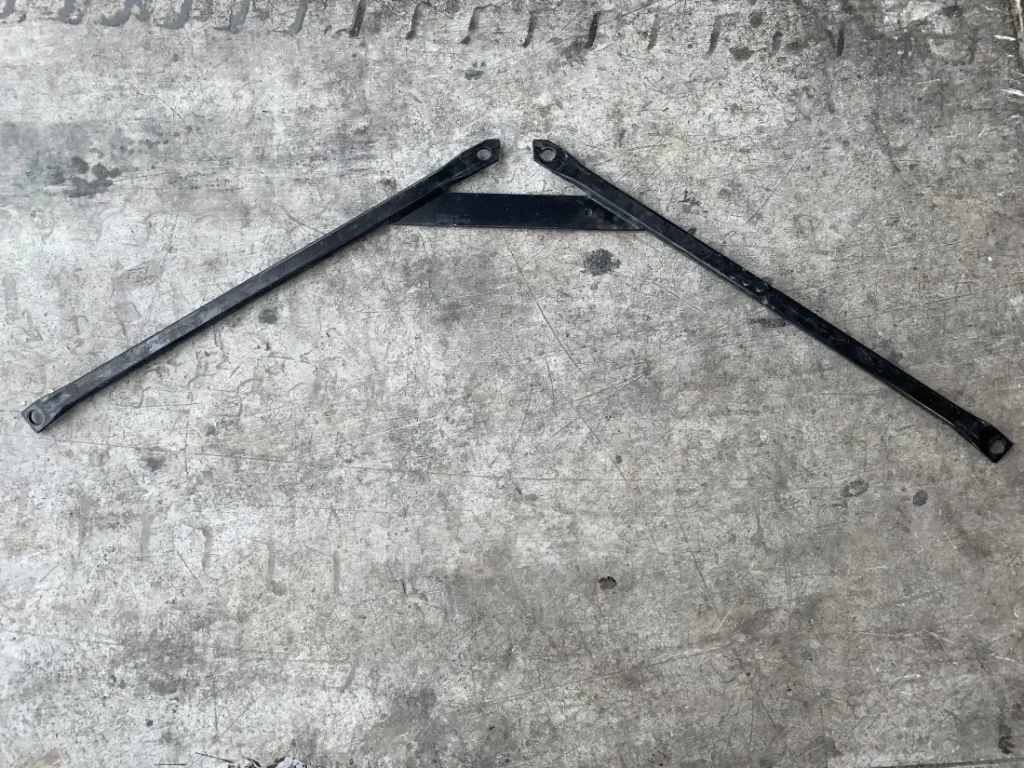 ΜΠΑΡΑ ΘΟΛΟΥ BMW ΣΕΙΡΑ 1, 2, 3, 4 F20 F21 F22 F23 M2 F87 F30 F31 F34 GT F35 F32 F33 F36 GC (ΚΩΔ. ΑΝΤΑΛ. 51617378711)