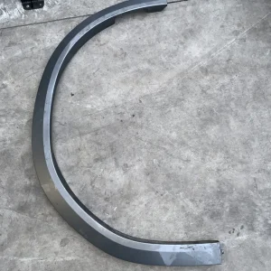 ΚΑΛΥΜΜΑ ΘΟΛΟΥ ΤΡΟΧΟΥ ΕΜΠΡΟΣ ΔΕΞΙΑ - ΦΡΥΔΑΚΙ BMW X2 U10 (ΚΩΔ. ΑΝΤΑΛ. 51775A329E2)