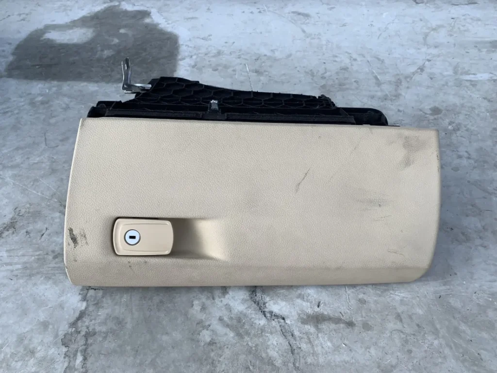 ΝΤΟΥΛΑΠΑΚΙ ΑΠΟΘΗΚΕΥΣΗΣ BMW ΣΕΙΡΑ 1, 2, 3, 4, X5 X6 MINI F60 F55 F56 (9227250)