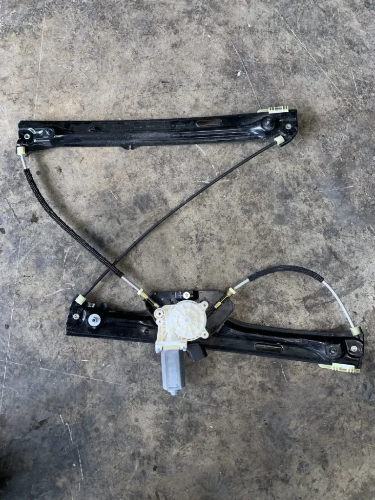 ΑΝΕΒΑΤΟΡΙ - ΓΡΥΛΟΣ ΠΑΡΑΘΥΡΟΥ ΕΜΠΡΟΣ ΑΡΙΣΤΕΡΟ BMW X3 F25 X4 F26 (ΚΩΔ. ΑΝΤΑΛ. 7344670 - 7355636)