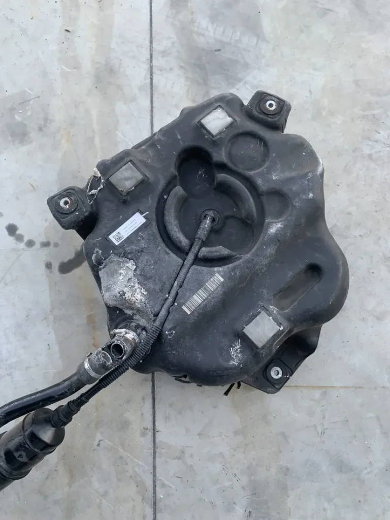 ΔΟΧΕΙΟ - ΔΕΞΑΜΕΝΗ ADBLUE / SCR BMW ΣΕΙΡΑ 7 G11 G12 (ΚΩΔ. ΑΝΤΑΛ. 7378033)