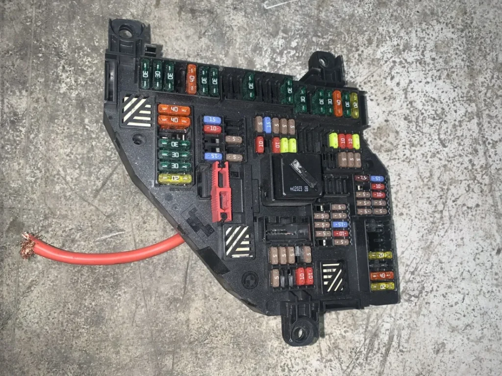 ΑΣΦΑΛΕΙΟΘΗΚΗ BMW ΣΕΙΡΑ 5 F10 F11 F07 GT (ΚΩΔ. ΑΝΤΑΛ. 9252813)