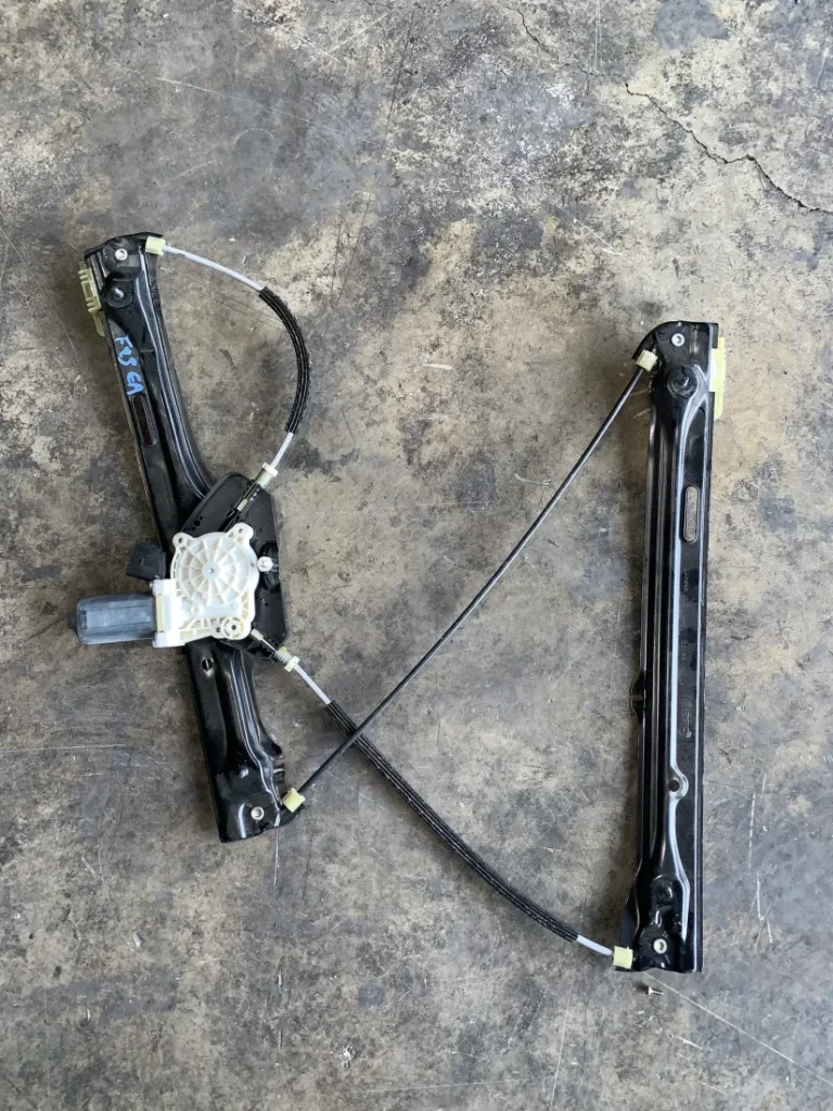 ΑΝΕΒΑΤΟΡΙ - ΓΡΥΛΟΣ ΠΑΡΑΘΥΡΟΥ ΕΜΠΡΟΣ ΑΡΙΣΤΕΡΟ BMW X3 F25 X4 F26 (ΚΩΔ. ΑΝΤΑΛ. 7355635 - 7344669)