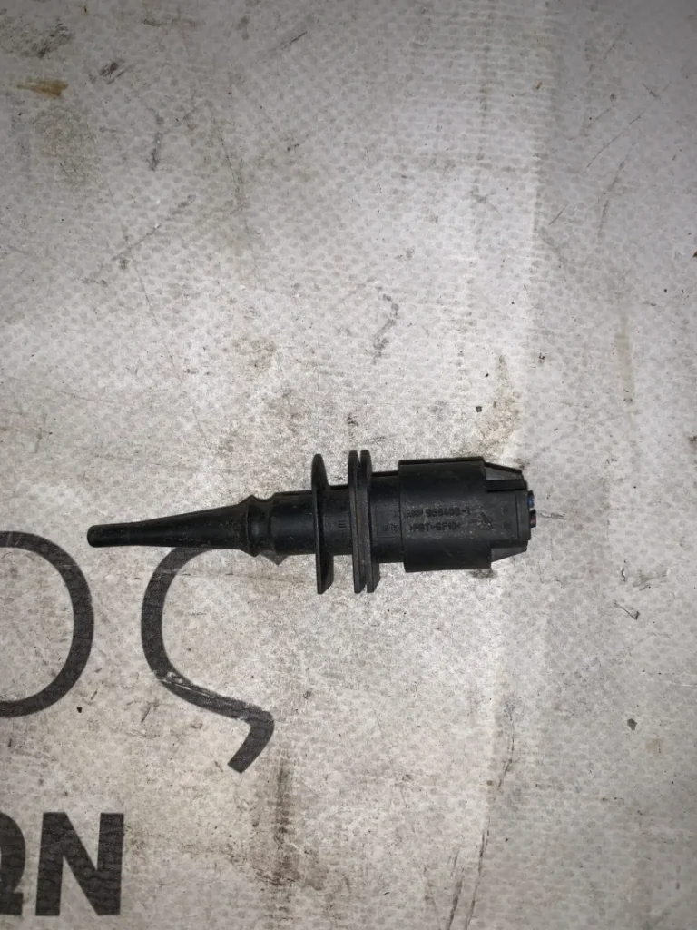 ΑΙΣΘΗΤΗΡΑΣ ΕΞΩΤΕΡΙΚΗΣ ΘΕΡΜΟΚΡΑΣΙΑΣ BMW ΣΕΙΡΑ 3, 5, 7 Ε46 Ε39 Ε60 Ε65 Ε66 Ε67 Ε68 Χ3 Ε83 Χ5 Ε53 Ζ4 Ε89 Μ3 Μ5 (ΚΩΔ. ΑΝΤΑΛ. 968405)