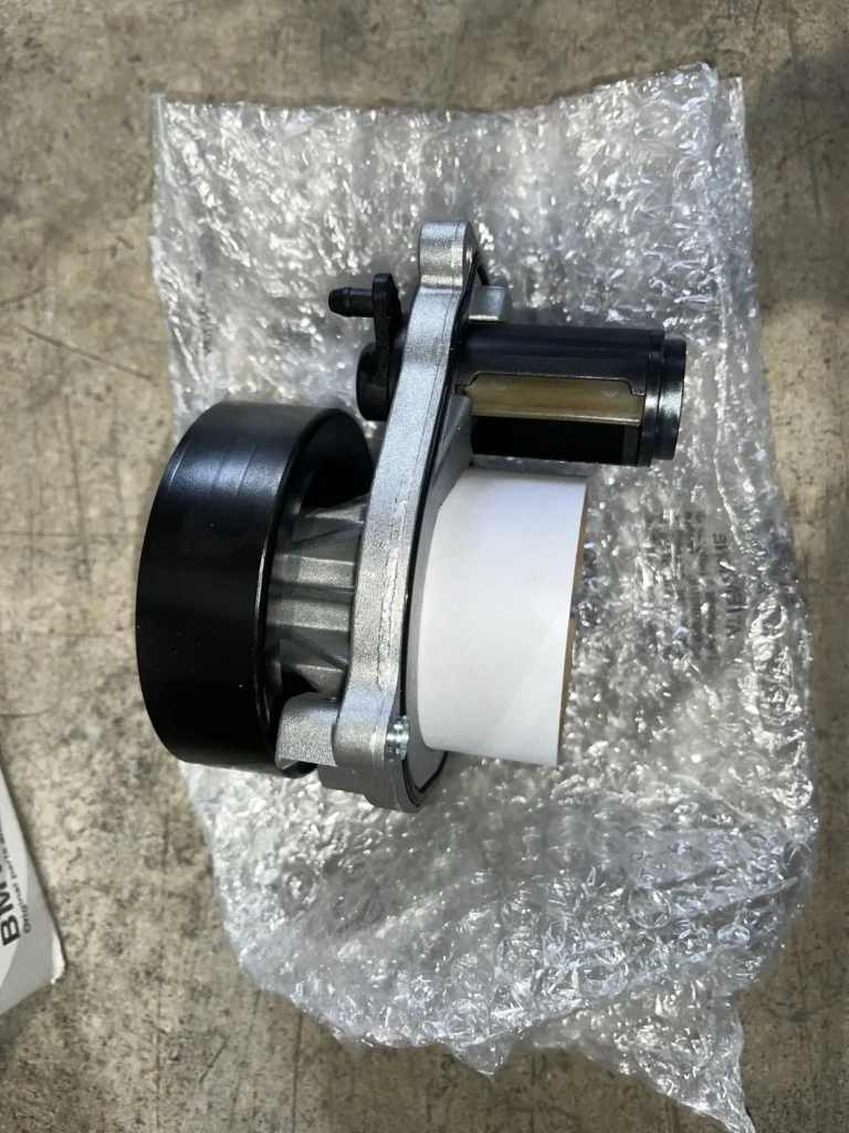 ΠΩΛΕΙΤΑΙ ΑΝΤΛΙΑ ΨΥΚΤΙΚΟΥ ΥΓΡΟΥ BMW & MINI – SEIRIES 2 F45 A.T. F46 G.T. X1 F48 ,F54 F60  ΚΑΙΝΟΥΡΓΙΑ / ΓΝΗΣΙΑ