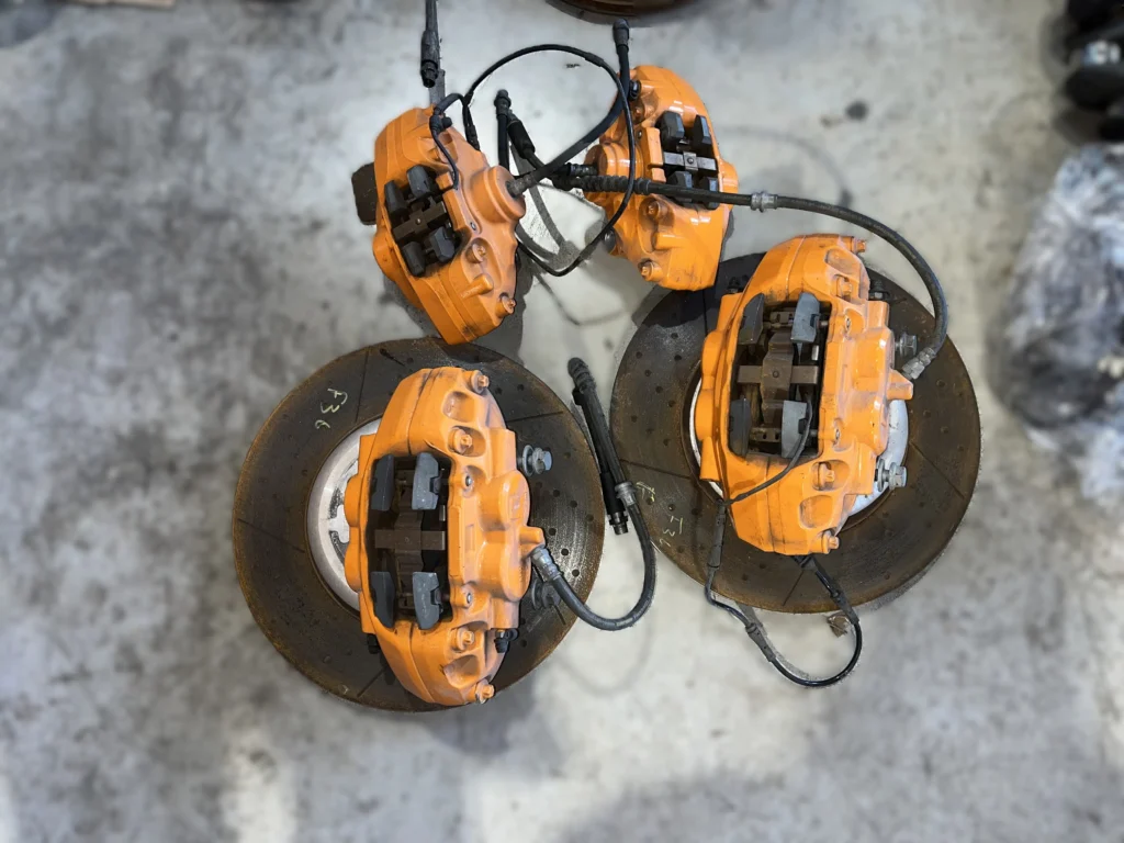 ΣΕΤ ΦΡΕΝΑ BREMBO 4-ΠΙΣΤΟΝΕΣ ΔΑΓΚΑΝΕΣ & ΔΙΣΚΟΙ  BMW M-SPORT / M-PERFORMANCE (370/380MM) - P4.40 BMW SERIES 1 (F20/F21), 2 (F22/F23), 3 (F30/F31/F34), 4 (F32/F33/F36), M3 (F80), M4 (F82/F83).