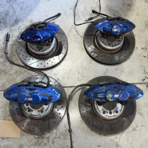 ΣΕΤ ΦΡΕΝΑ BREMBO 4-ΠΙΣΤΟΝΕΣ ΔΑΓΚΑΝΕΣ & ΔΙΣΚΟΙ 340MM BMW M-SPORT P4.40 - ΣΕΙΡΑ 1, 2, 3, 4 F20, F21, F22, F23, F30, F31, F34 GT, F32, F33, F36 GC