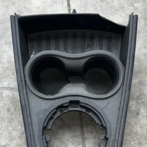 ΠΛΑΣΤΙΚΟ ΠΟΤΗΡΟΘΗΚΗΣ ΚΕΝΤΡΙΚΗΣ ΚΟΝΣΟΛΑΣ MINI COUNTRYMAN F60