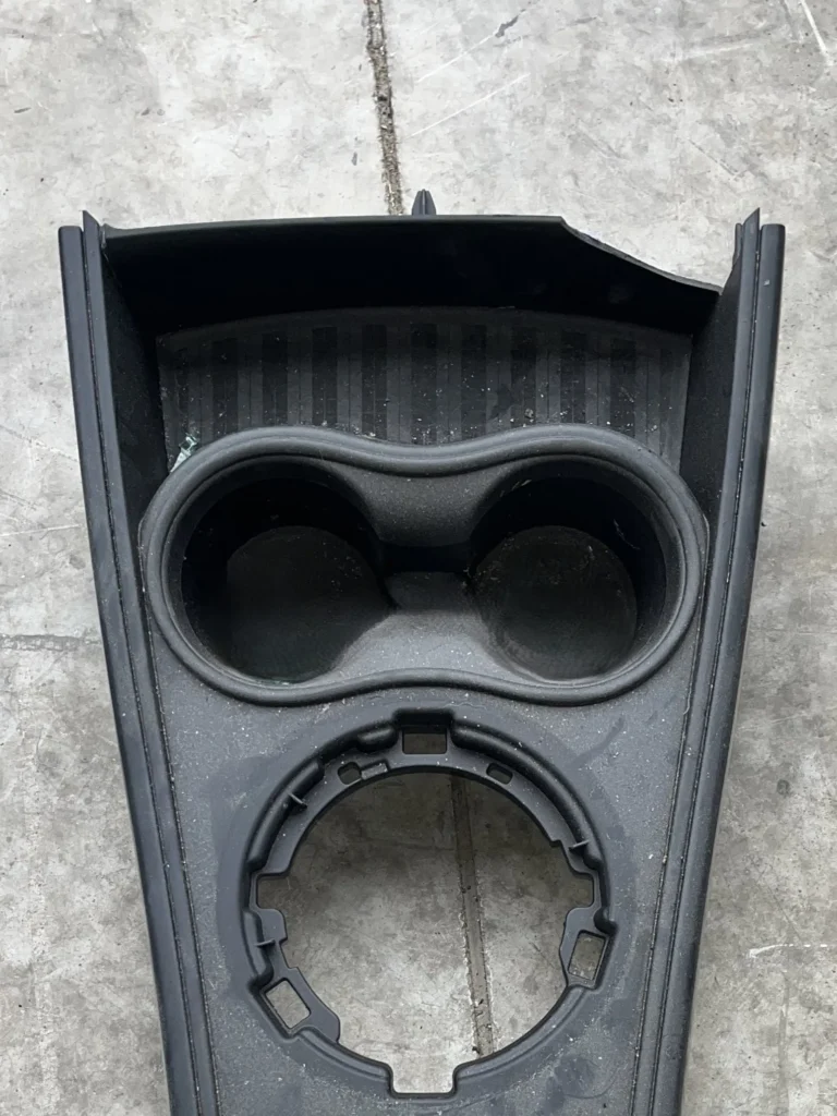 ΠΛΑΣΤΙΚΟ ΠΟΤΗΡΟΘΗΚΗΣ ΚΕΝΤΡΙΚΗΣ ΚΟΝΣΟΛΑΣ MINI COUNTRYMAN F60