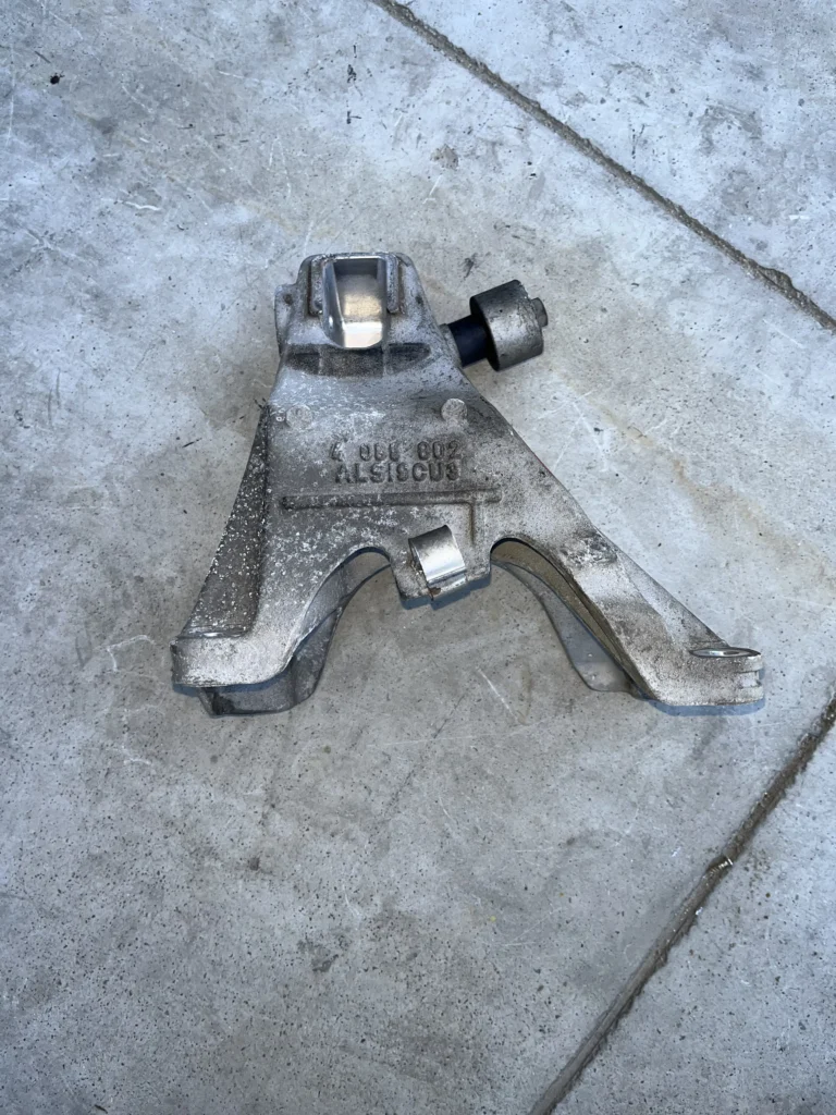 ΒΑΣΗ ΚΙΝΗΤΗΡΑ ΔΕΞΙΑ BMW SERIES 3 (F30 F31 F34 GT) & SERIES 4 (F32 F33 F36 GC)