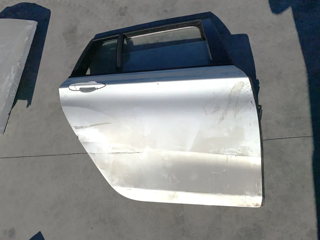 ΠΟΡΤΑ ΠΙΣΩ ΔΕΞΙΑ BMW SERIES 2 F46 GRAN TOURER – ΓΝΗΣΙΑ