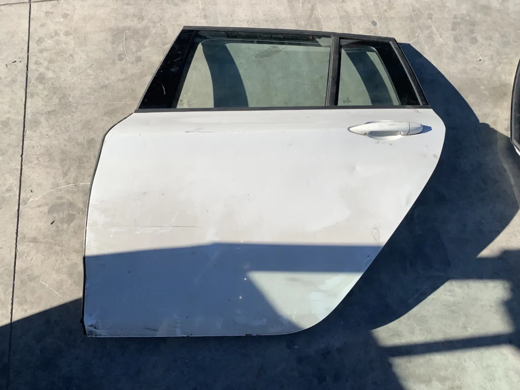 ΠΟΡΤΑ ΠΙΣΩ ΑΡΙΣΤΕΡΗ BMW SERIES 2 F46 GRAN TOURER – ΓΝΗΣΙΑ