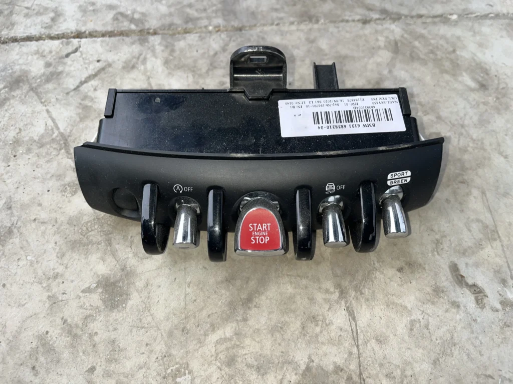 ΚΕΝΤΡΟ ΔΙΑΚΟΠΤΩΝ ΚΕΝΤΡΙΚΗΣ ΚΟΝΣΟΛΑΣ MINI COUNTRYMAN F60