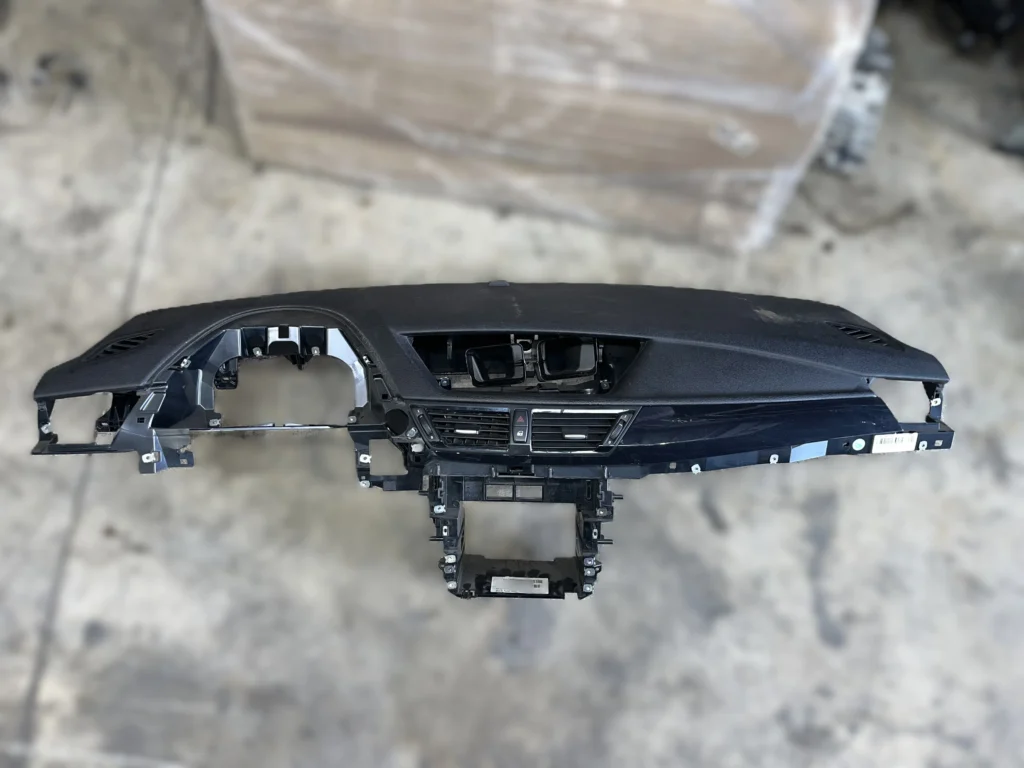 ΤΑΜΠΛΟ BMW X1 E84 ΜΕ ΥΠΟΔΟΧΗ ΓΙΑ ΟΘΟΝΗ NAVIGATION - ΑΡΙΣΤΗ ΚΑΤΑΣΤΑΣΗ