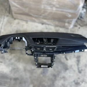 ΤΑΜΠΛΟ BMW X1 E84 ΜΕ ΥΠΟΔΟΧΗ ΓΙΑ ΟΘΟΝΗ NAVIGATION - ΑΡΙΣΤΗ ΚΑΤΑΣΤΑΣΗ